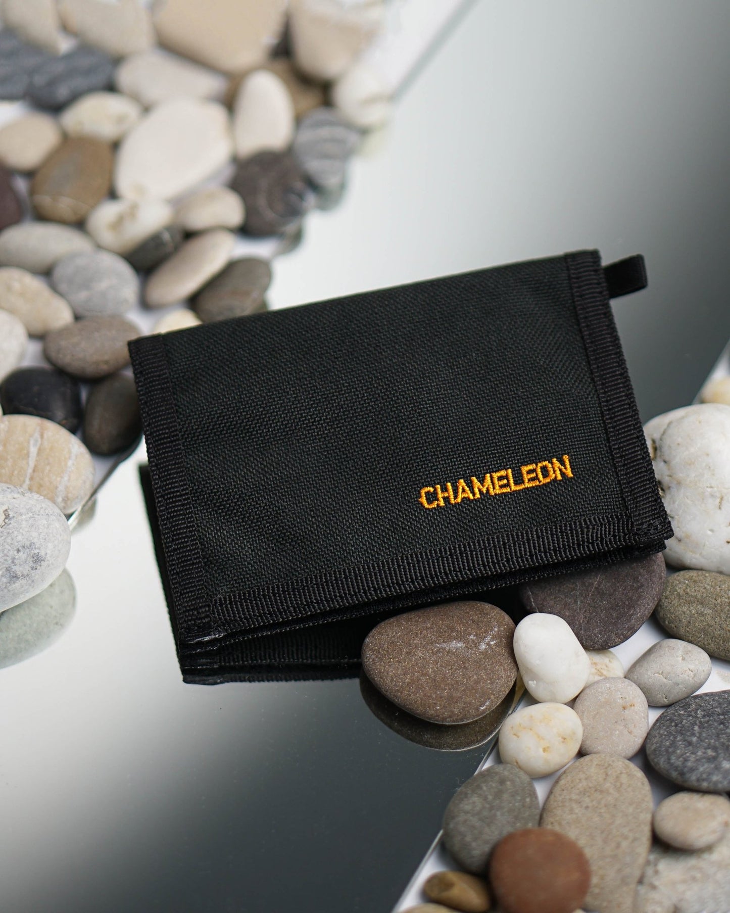 Chameleon Velcro Bifold Mens Wallet - Military Tactical Men Wallet - Canvas Thin Front Pocket Travel Bi - Fold Wallet - Best Nylon Travel Pouch - Leather Wallet for Men | Chameleon Wallets