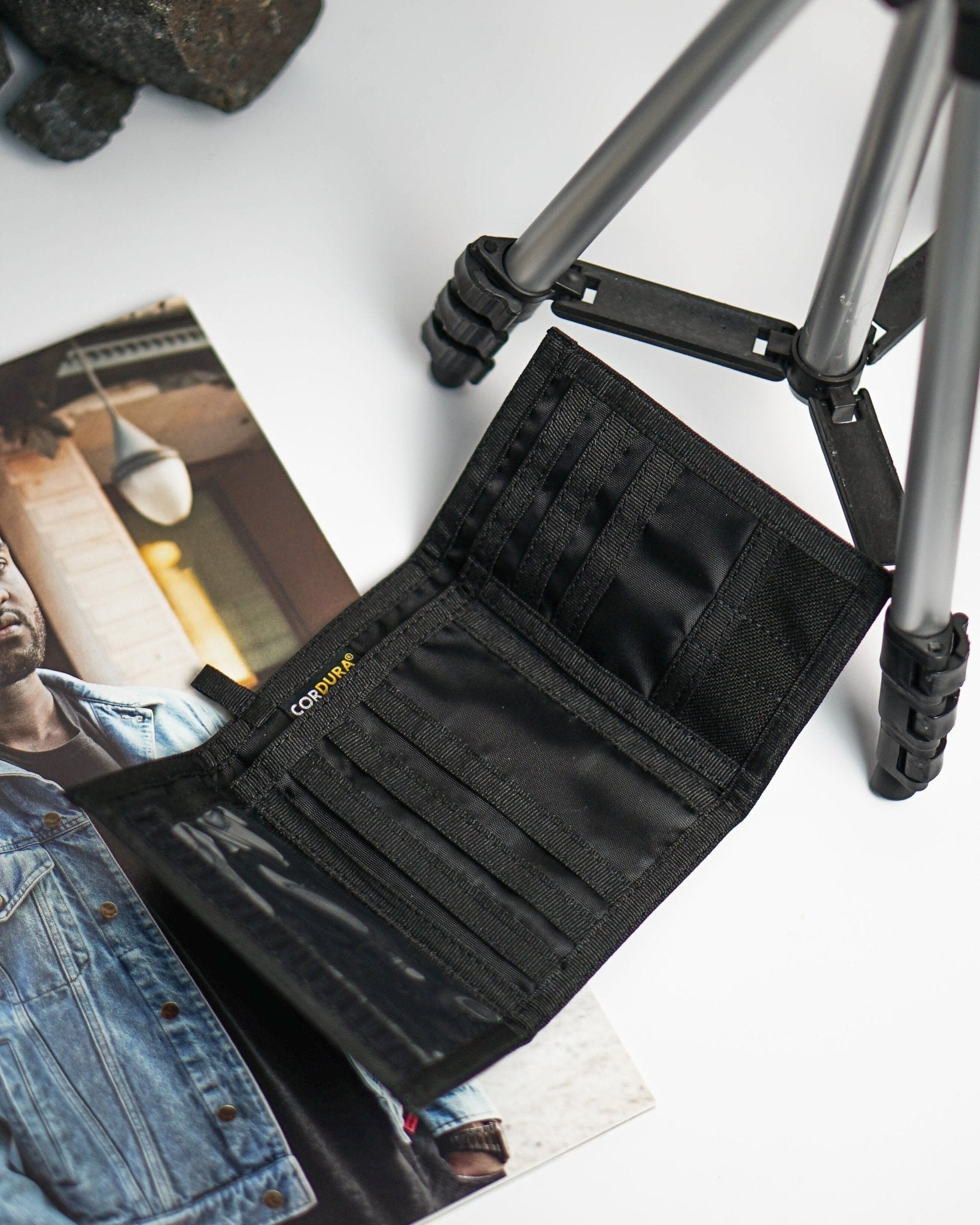 Chameleon Velcro Trifold Mens Wallet - Military Tactical Men Wallets - ID Card Holder - Canvas Thin Front Pocket Travel Wallet - Coin Zipper Pocket - Black - Leather Wallet for Men | Chameleon Wallets